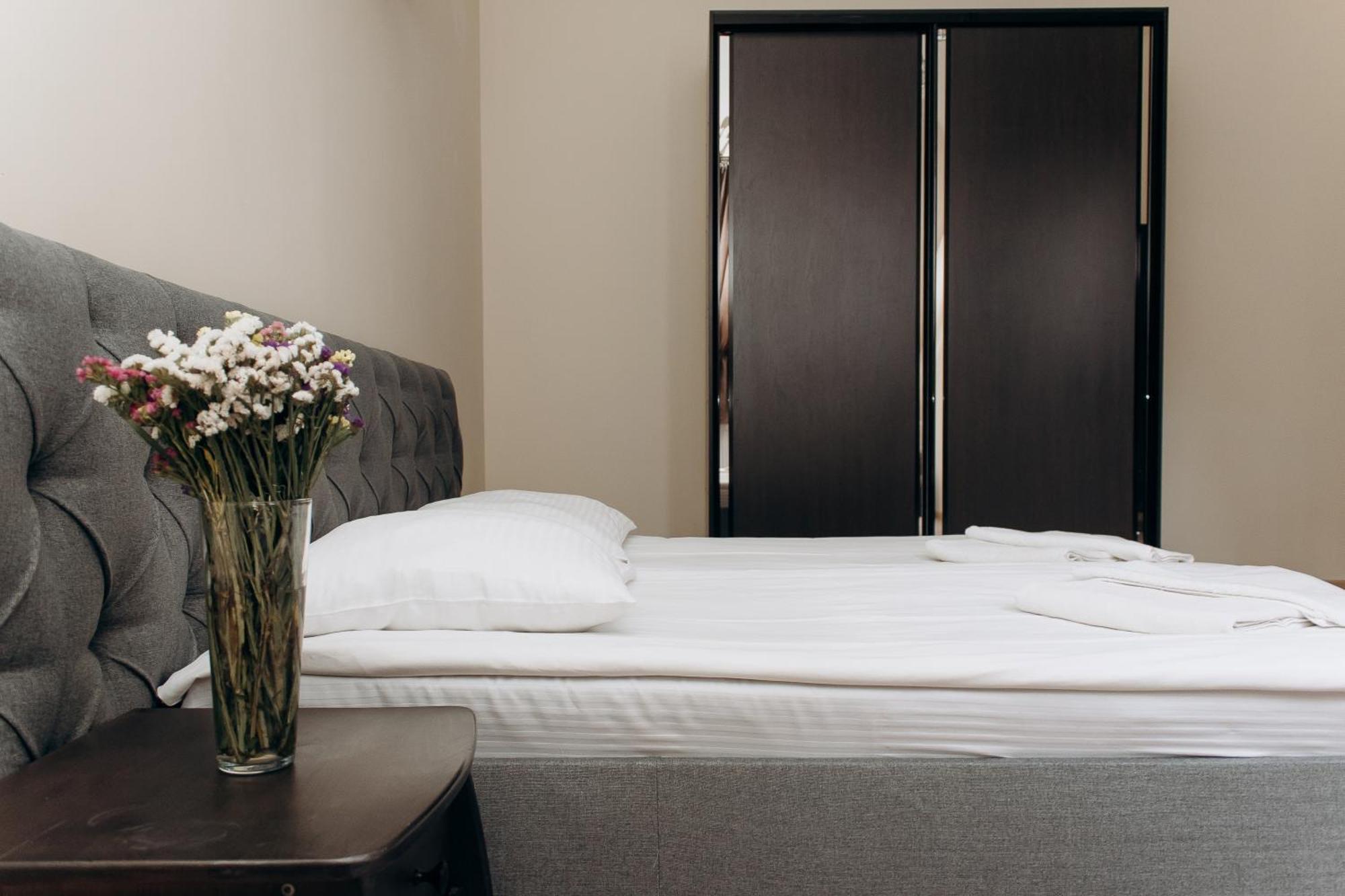 Eduard Hotel Uzjhorod Eksteriør bilde