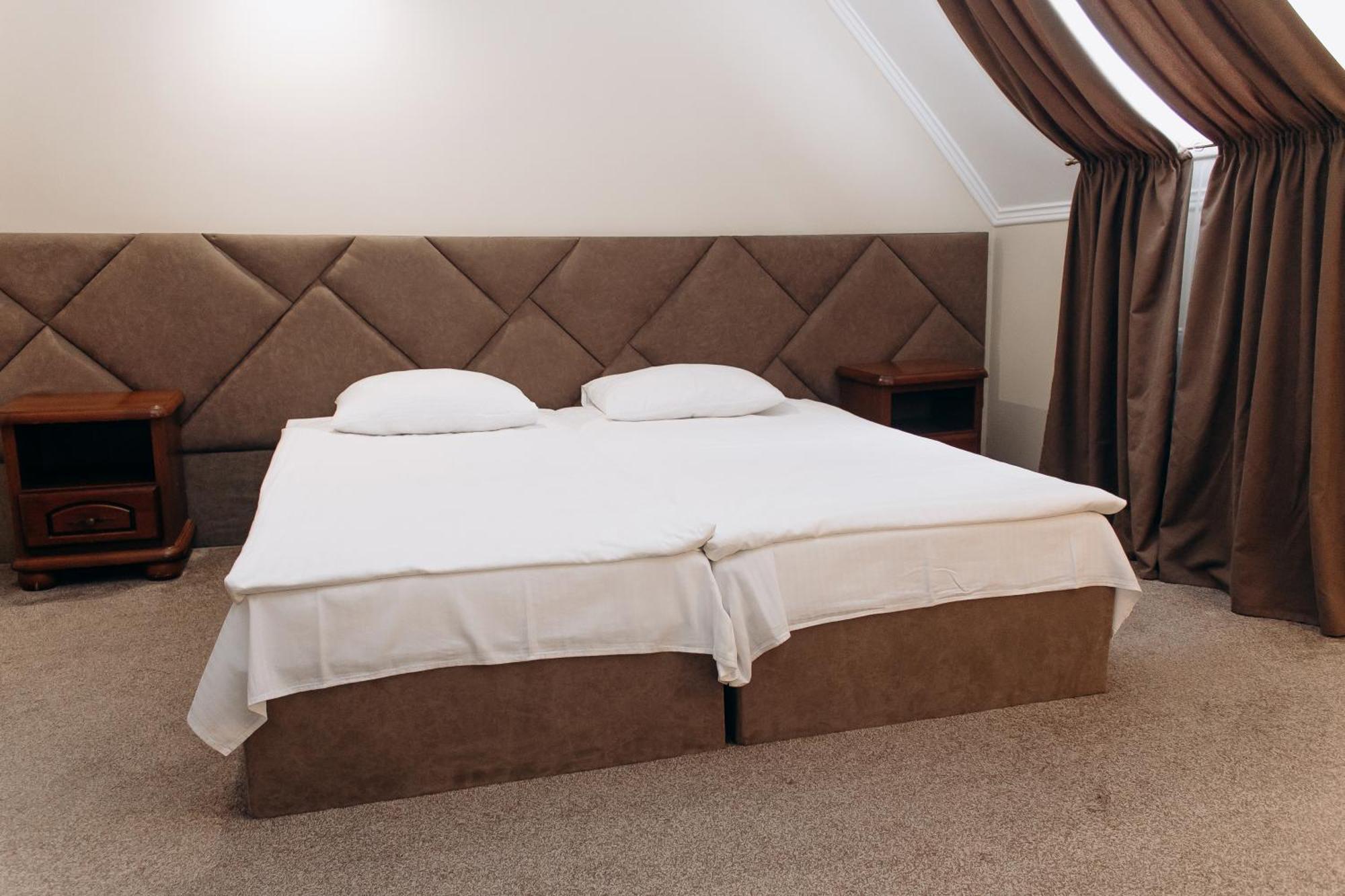Eduard Hotel Uzjhorod Eksteriør bilde