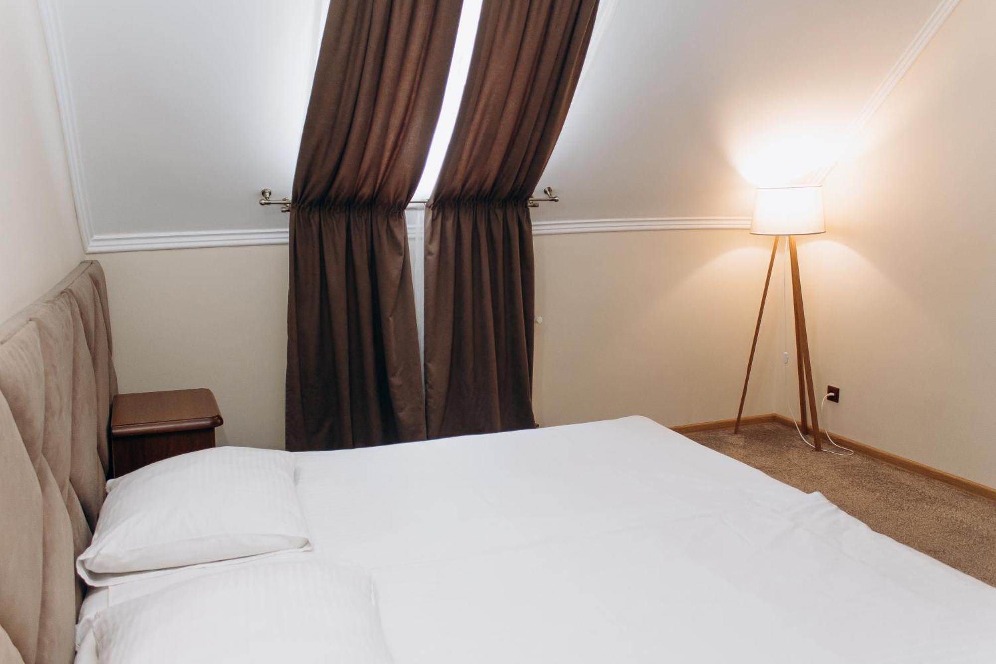 Eduard Hotel Uzjhorod Eksteriør bilde