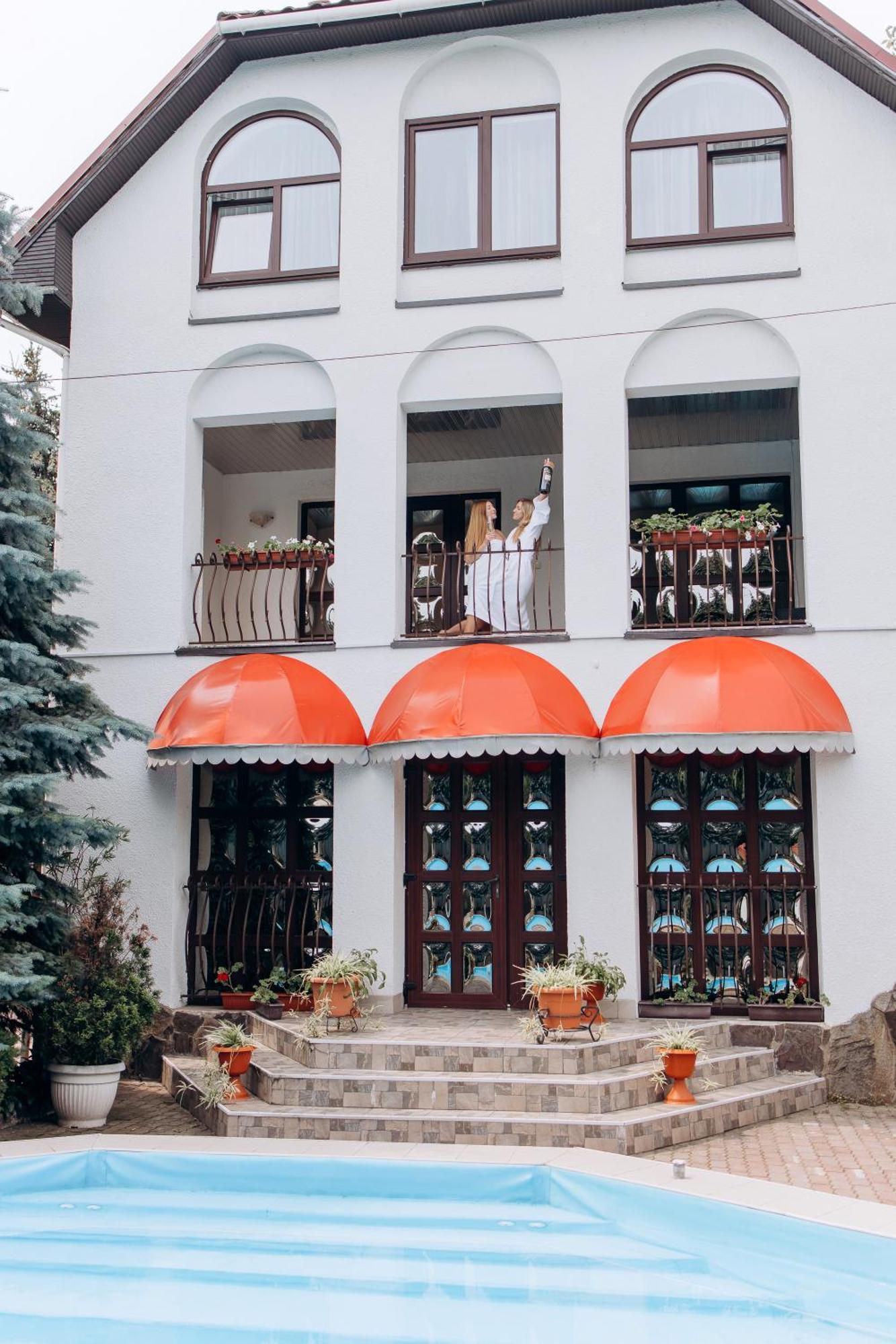 Eduard Hotel Uzjhorod Eksteriør bilde