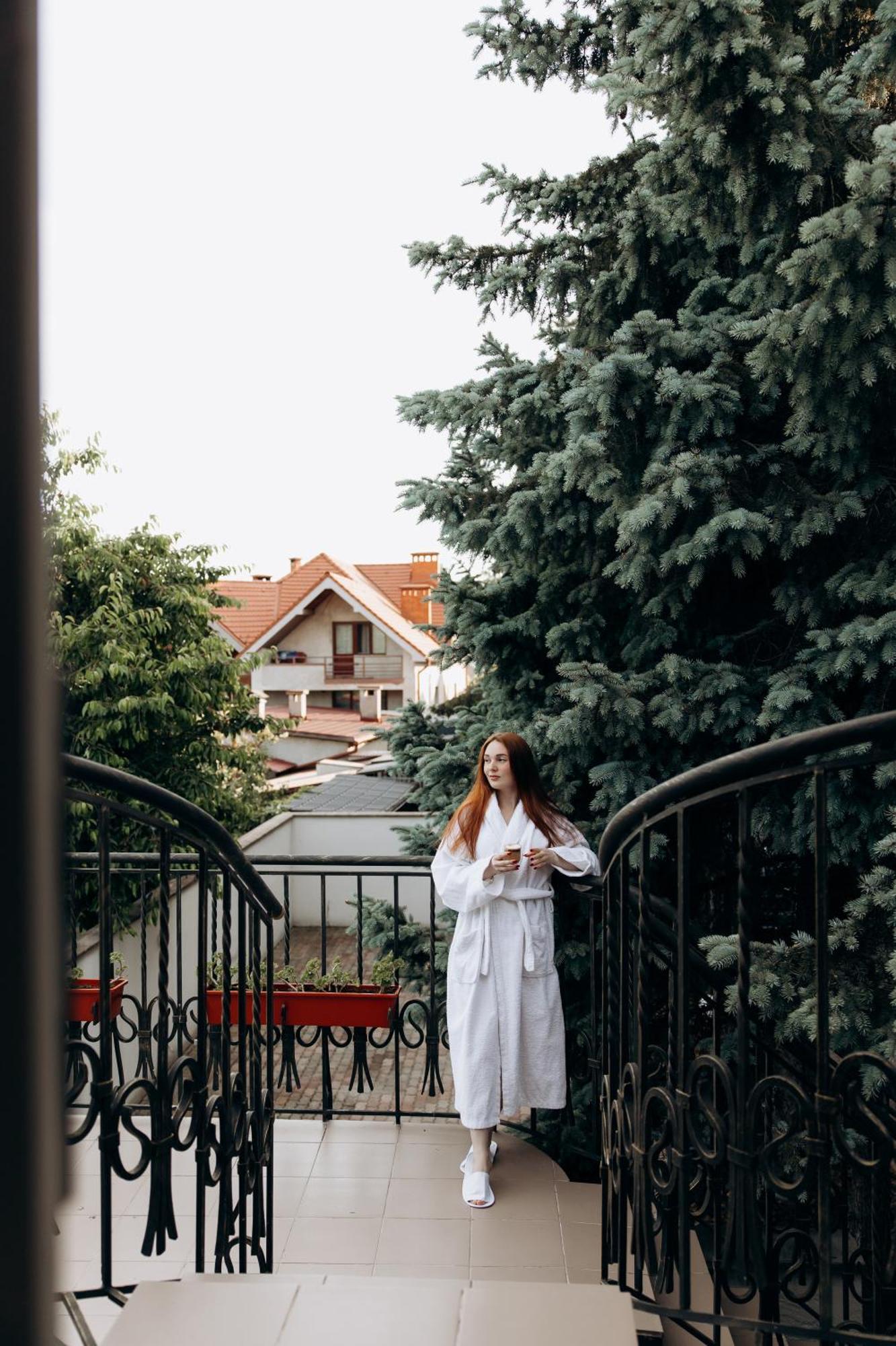 Eduard Hotel Uzjhorod Eksteriør bilde